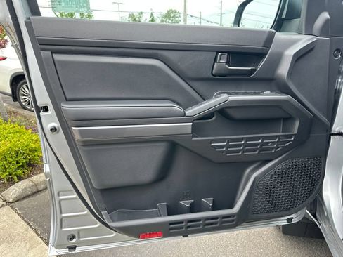 Certified 2026 Toyota Tacoma SR5 AWD/4WD image 11
