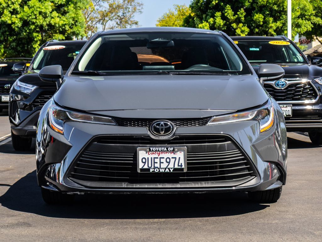 Used 2024 Toyota Corolla LE FWD image 2