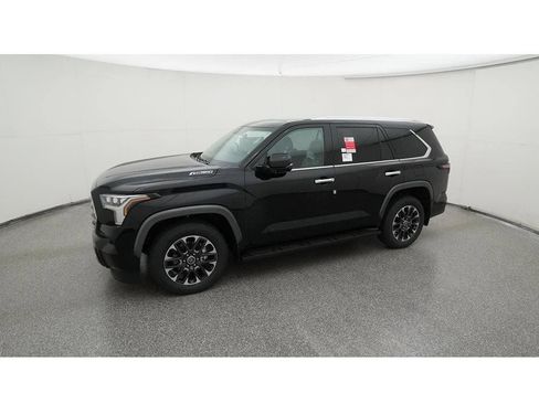 Used 2024 Toyota Sequoia Limited w/ Tow Technology Package AWD/4WD image 3