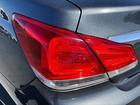 Used 2011 Toyota Avalon FWD image 27