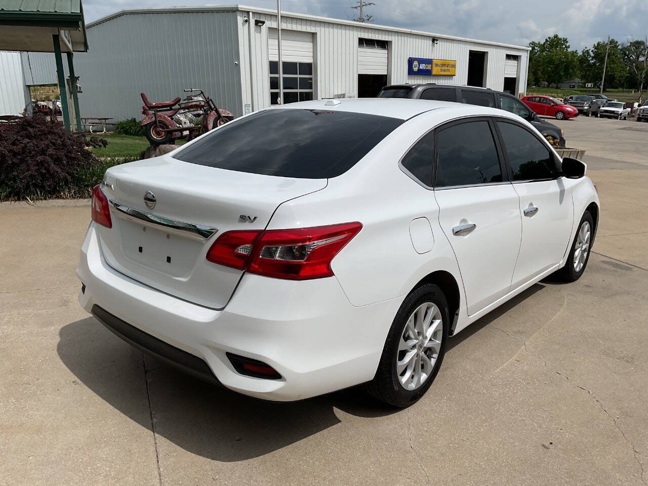 Used 2019 Nissan Sentra SV FWD image 9