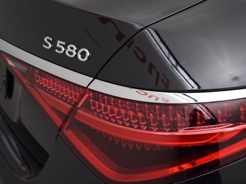 New 2026 Mercedes-Benz Maybach S 580 4MATIC image 14