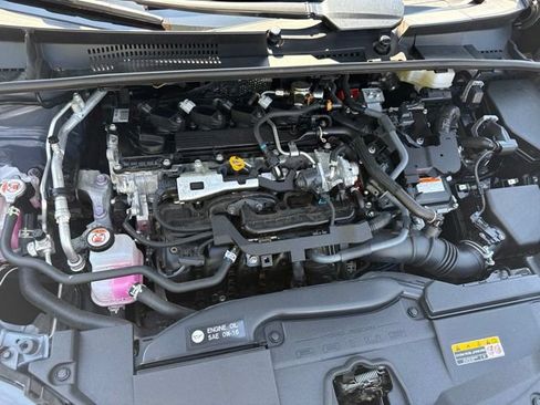 Used 2024 Toyota Prius LE FWD image 34