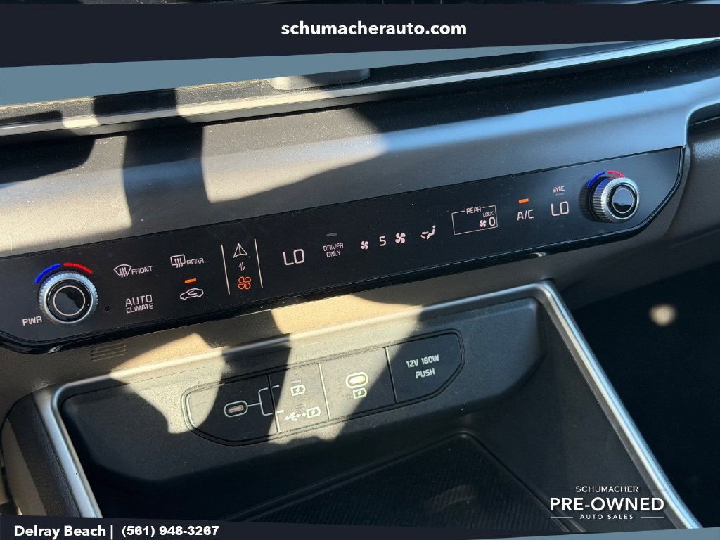 Used 2026 Kia Carnival LXS FWD image 25