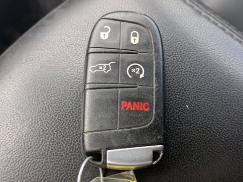 Certified 2021 Jeep Grand Cherokee Limited w/ Premium Lighting Group image 25