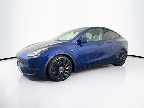 Used 2022 Tesla Model Y Performance AWD/4WD image 3