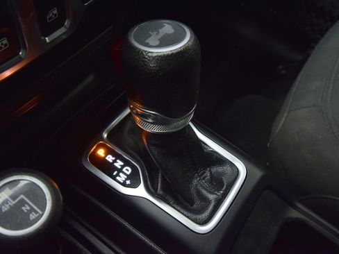 Used 2022 Jeep Wrangler Sport image 21