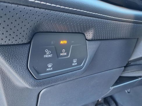 New 2026 Volkswagen Atlas SE image 11