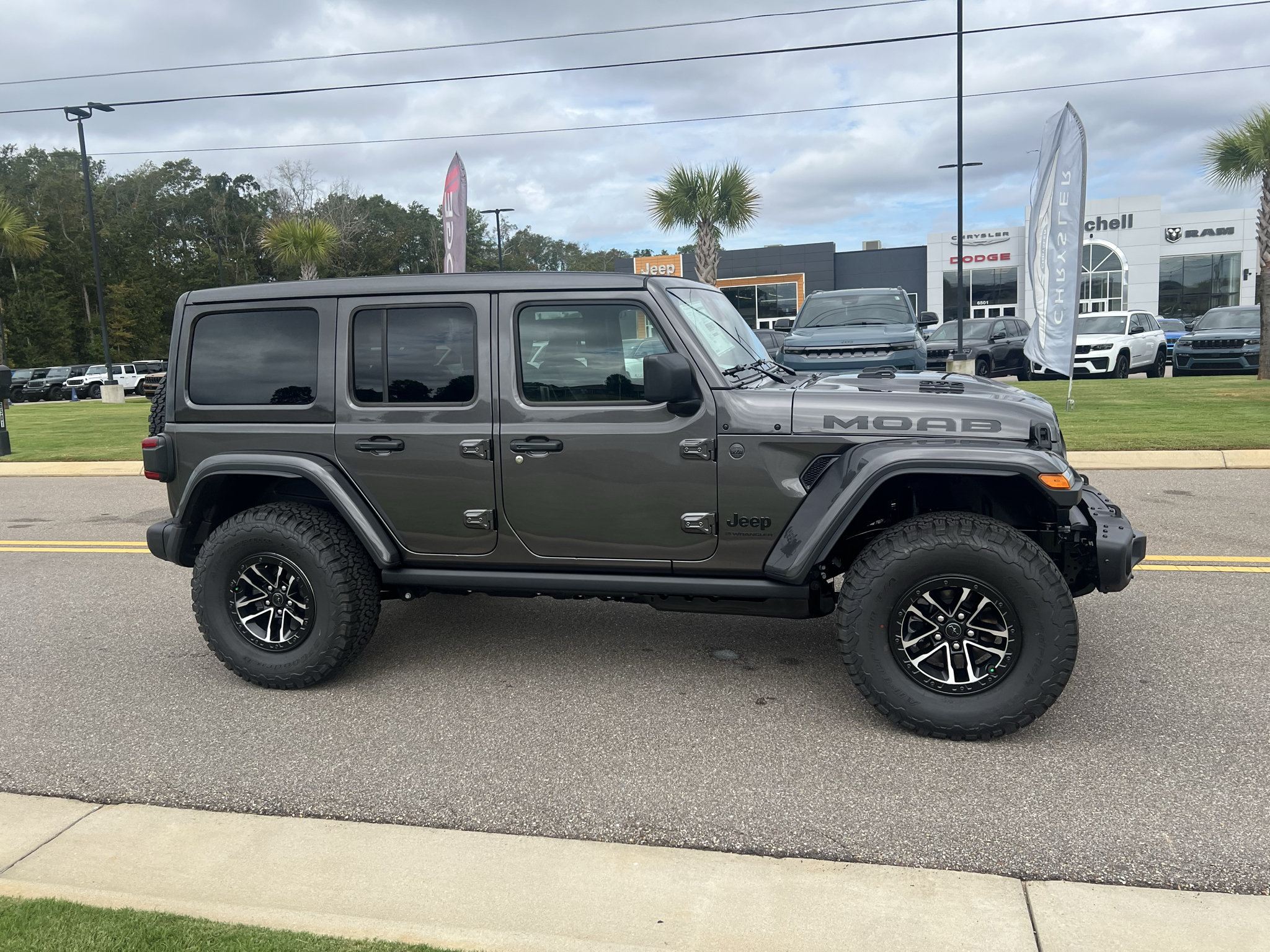 New 2027 Jeep Wrangler Unlimited Rubicon 392 AWD/4WD image 3