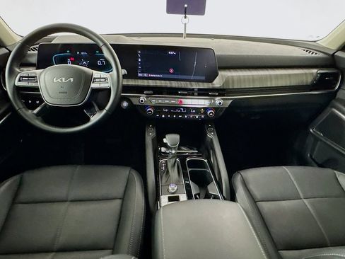 Used 2025 Kia Telluride EX w/ EX Captain's Chair Package FWD image 29