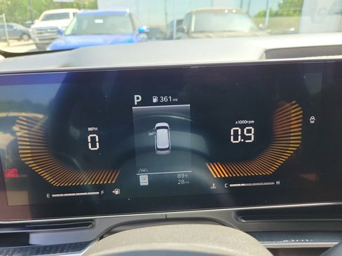 New 2026 Kia Carnival EX FWD image 23