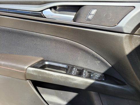 Used 2013 Ford Fusion SE image 27