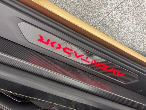 Used 2019 Lamborghini Aventador SVJ image 52