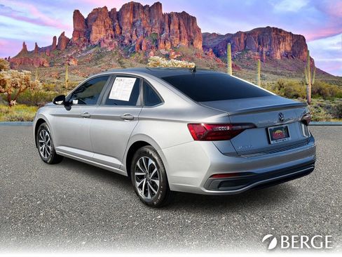 Used 2024 Volkswagen Jetta S image 4