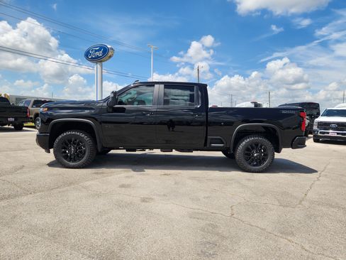 New 2026 Chevrolet Silverado 2500 LT w/ Trail Boss Package AWD/4WD image 3