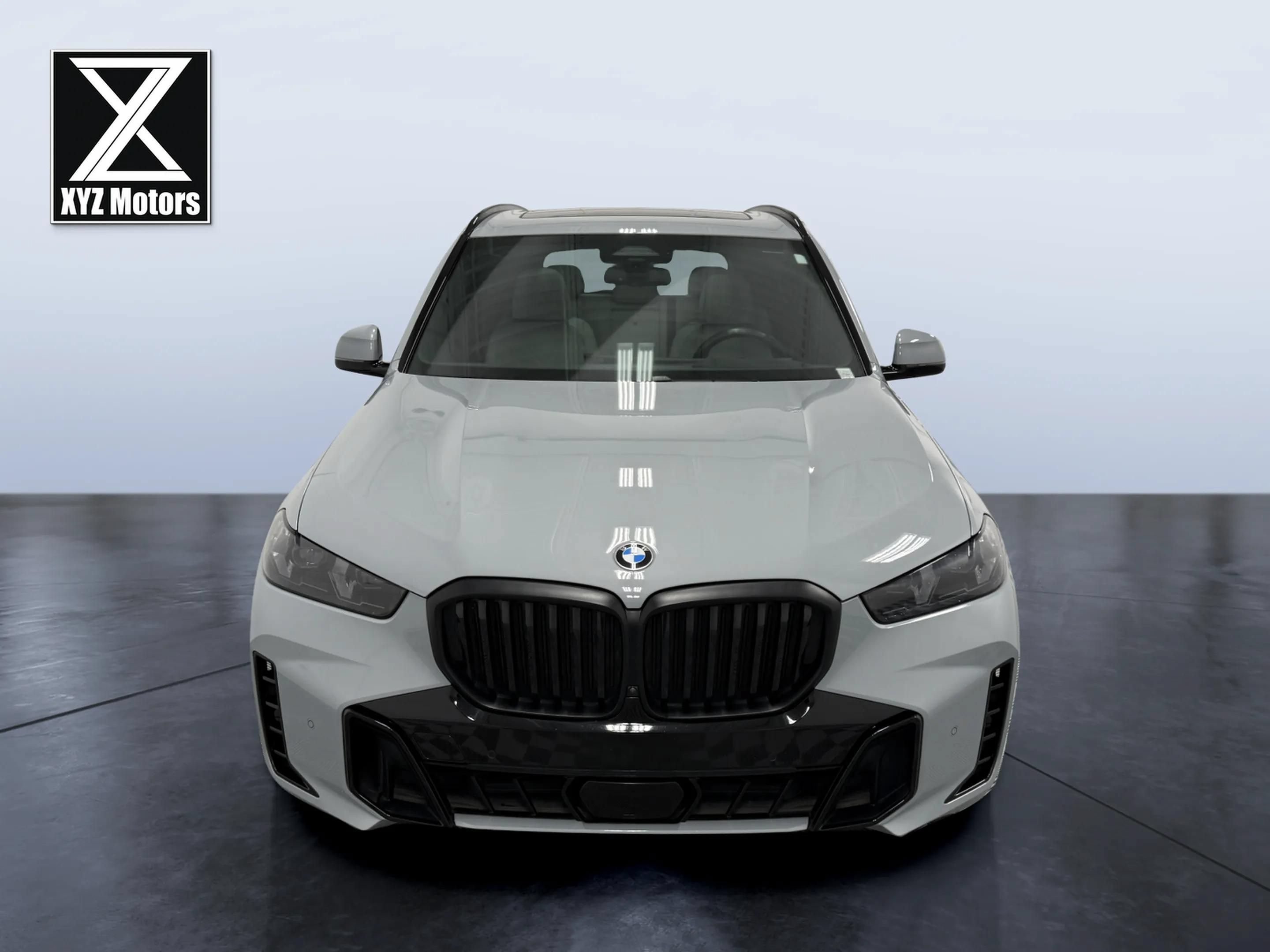 Used 2024 BMW X5 xDrive40i w/ M Sport Package AWD/4WD image 8