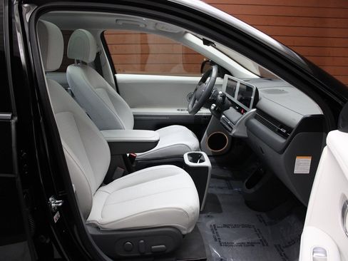 Used 2024 Hyundai Ioniq 5 Limited image 34