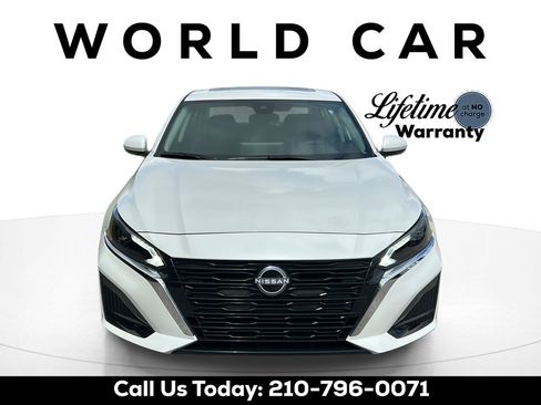 Used 2025 Nissan Altima 2.5 SV w/ SV Premium Package FWD image 8