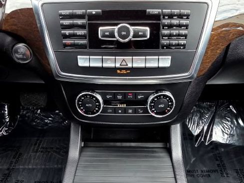 Used 2014 Mercedes-Benz ML 350 4MATIC w/ Premium 1 Package image 14