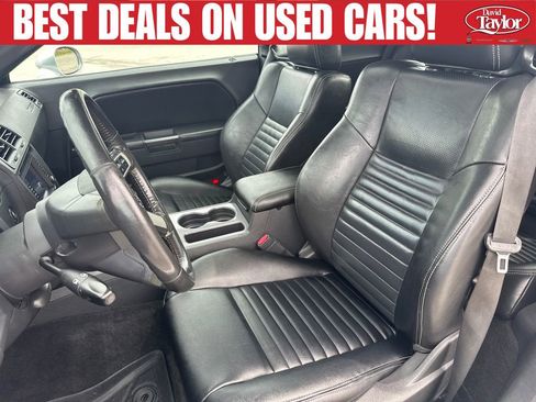 Used 2010 Dodge Challenger R/T RWD image 11