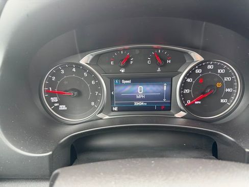 Used 2024 GMC Terrain SLE image 21