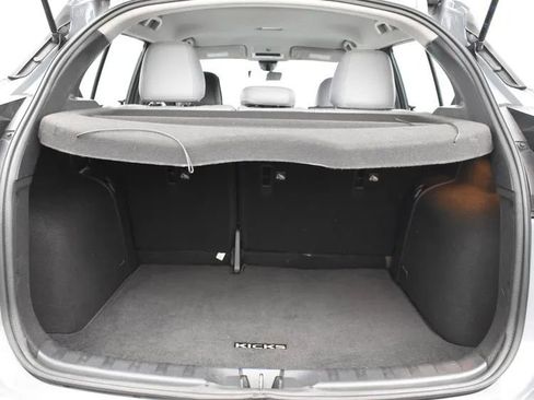 Used 2023 Nissan Kicks SR w/ SR Premium Package image 16