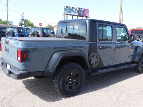 New 2026 Jeep Gladiator Sport AWD/4WD image 7