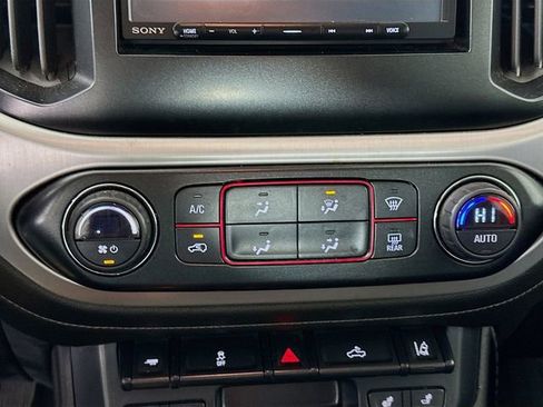 Used 2015 GMC Canyon SLT w/ LPO, Gearon Divider Package image 15