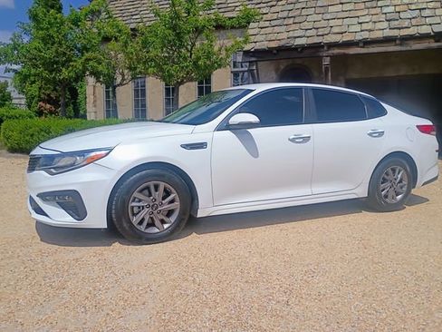 Used 2020 Kia Optima LX FWD image 5