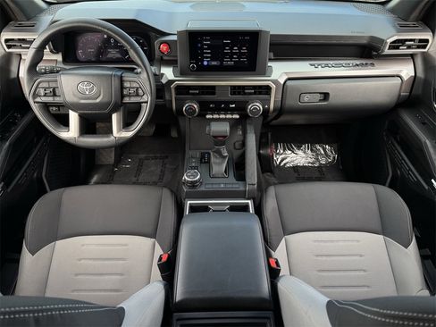 Used 2024 Toyota Tacoma TRD Off-Road image 9
