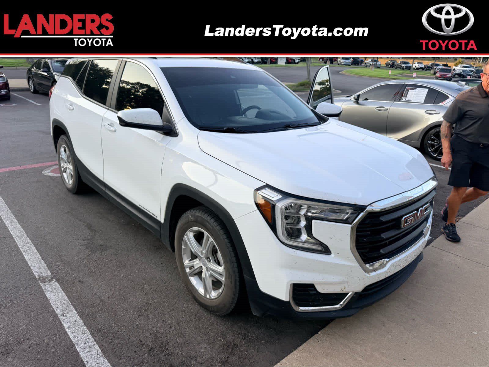 Used 2022 GMC Terrain SLE w/ Driver Convenience Package FWD image 1