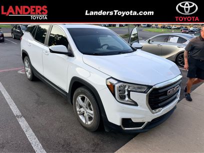 Used 2022 GMC Terrain SLE w/ Driver Convenience Package