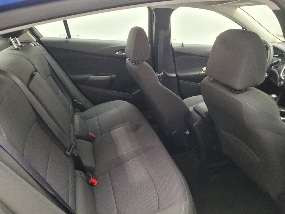 Used 2017 Chevrolet Cruze LT FWD image 19