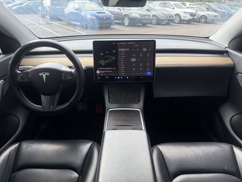 Used 2021 Tesla Model Y Long Range AWD/4WD image 18