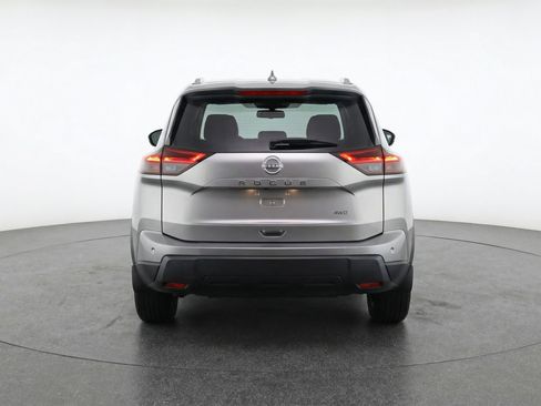 Used 2025 Nissan Rogue SV AWD/4WD image 7