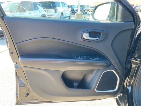 Used 2020 Jeep Compass Limited image 21