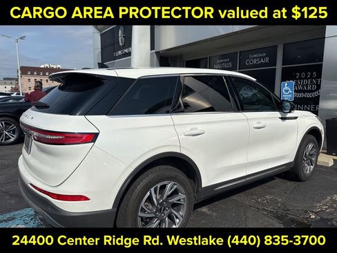 Used 2023 Lincoln Corsair AWD image 6