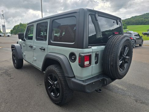 Used 2023 Jeep Wrangler Unlimited Sport AWD/4WD image 5