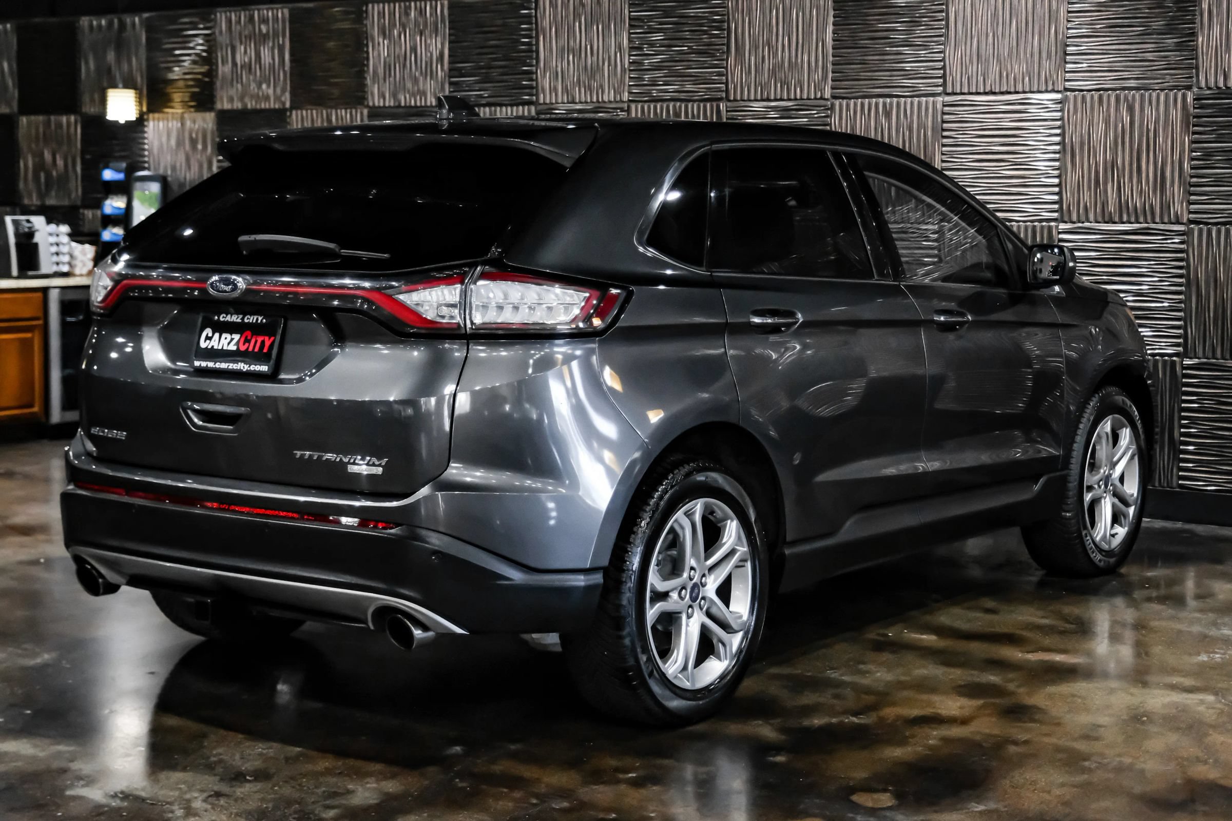 Used 2017 Ford Edge Titanium w/ Equipment Group 301A FWD image 12