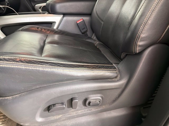 Used 2018 Nissan Titan SL w/ Chrome Package AWD/4WD image 21