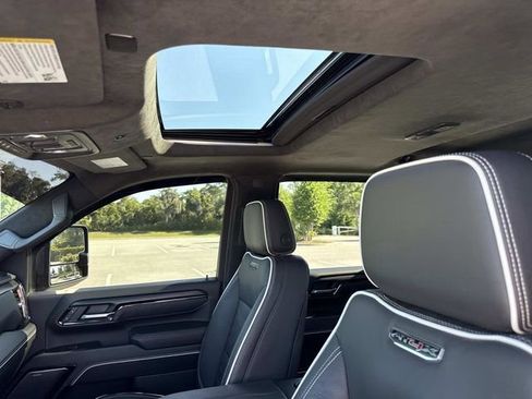 Used 2025 GMC Sierra 2500 AT4X AWD/4WD image 22