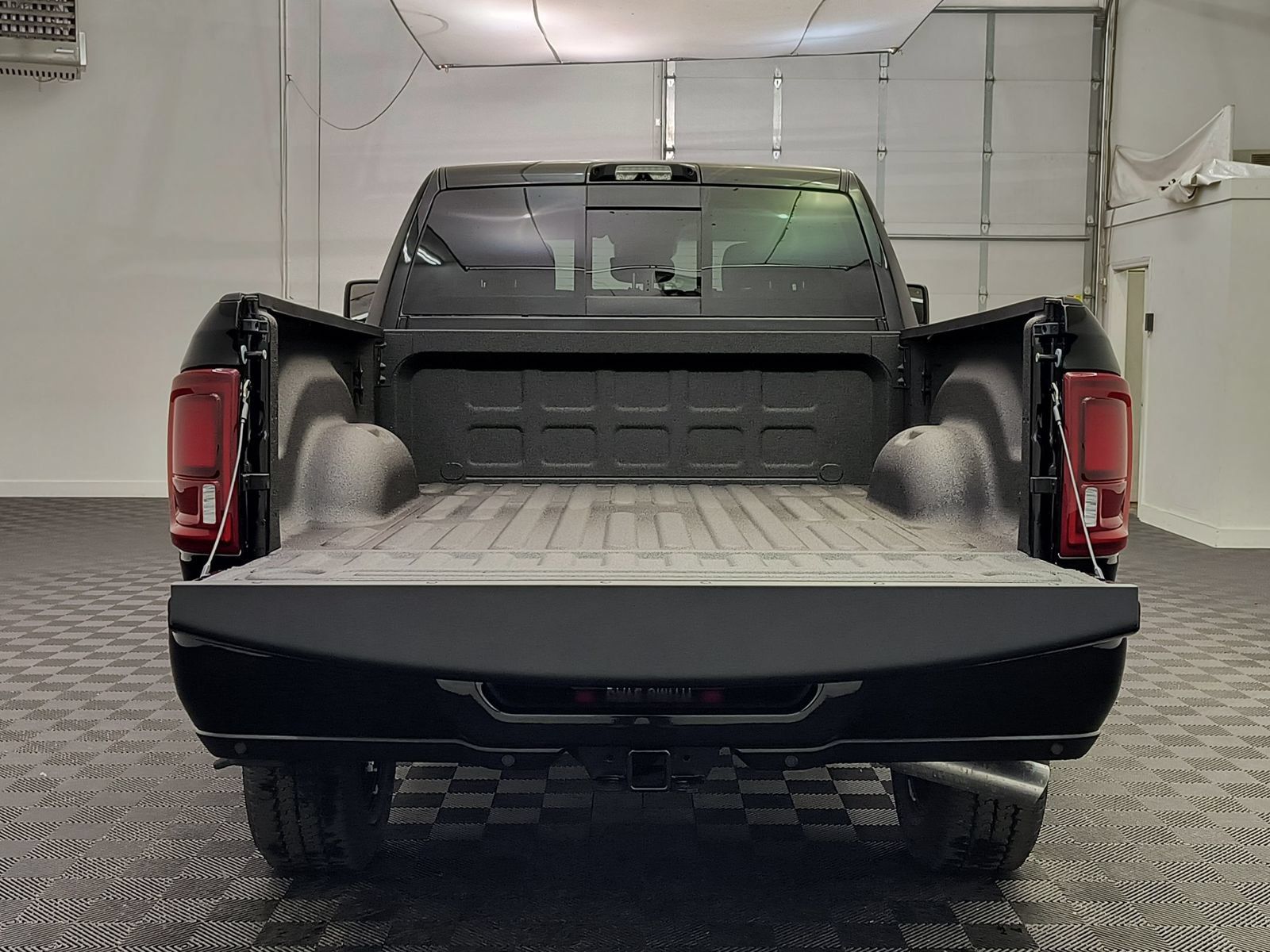 New 2026 RAM 3500 Big Horn AWD/4WD image 19