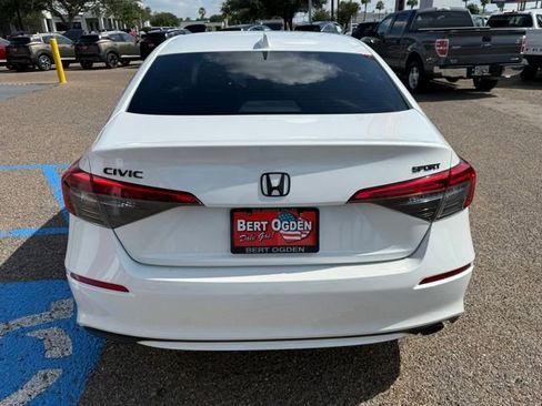Used 2023 Honda Civic Sport image 5