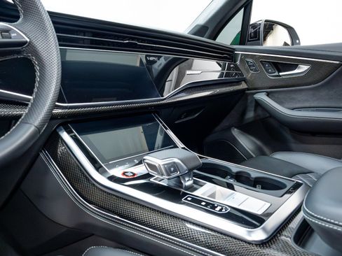 Used 2023 Audi SQ7 Prestige image 11