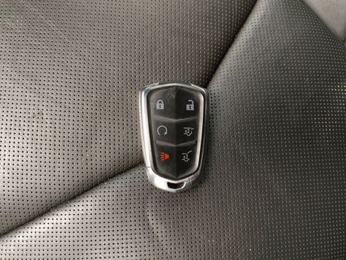Used 2018 Cadillac Escalade Platinum AWD/4WD image 32
