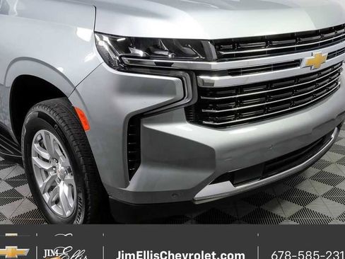 Certified 2024 Chevrolet Suburban LT RWD image 39