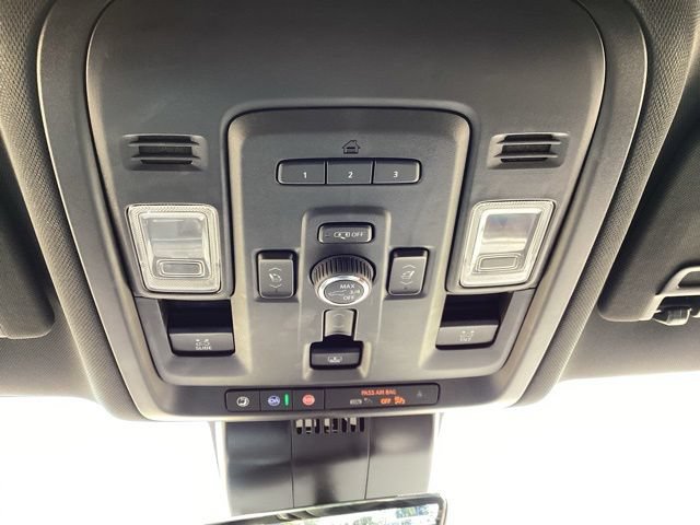 Used 2024 Chevrolet Tahoe Premier w/ Advanced Technology Package AWD/4WD image 22