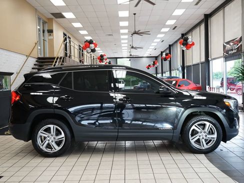 Used 2019 GMC Terrain SLE w/ Driver Convenience Package AWD/4WD image 18