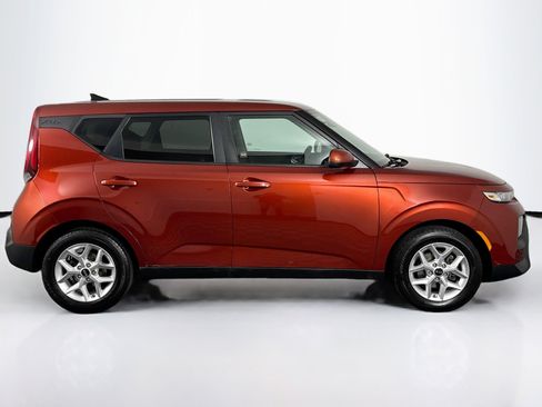 Used 2020 Kia Soul S image 12
