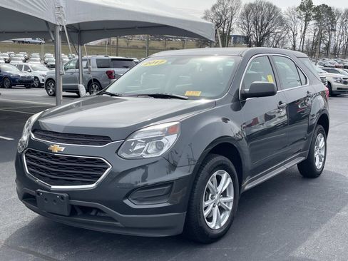 Used 2017 Chevrolet Equinox LS image 3